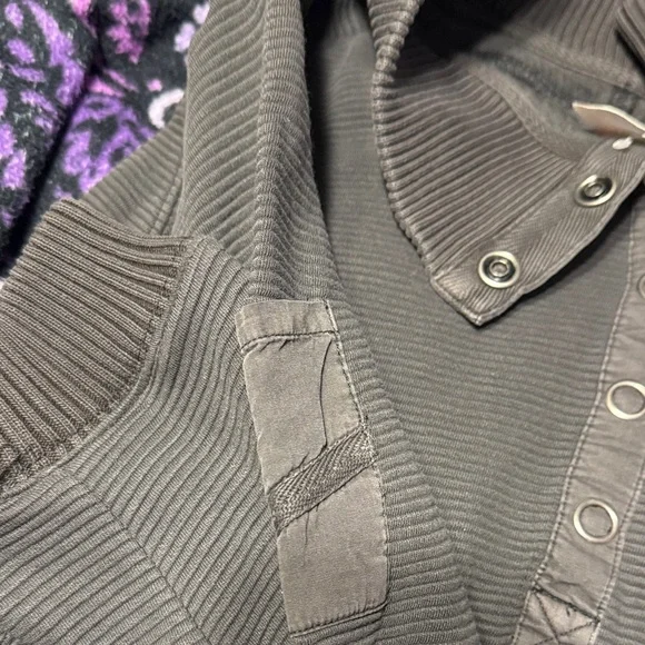 BRAND NEW Free People Charcoal Zip-Up Sweater - Picture 3 of 5